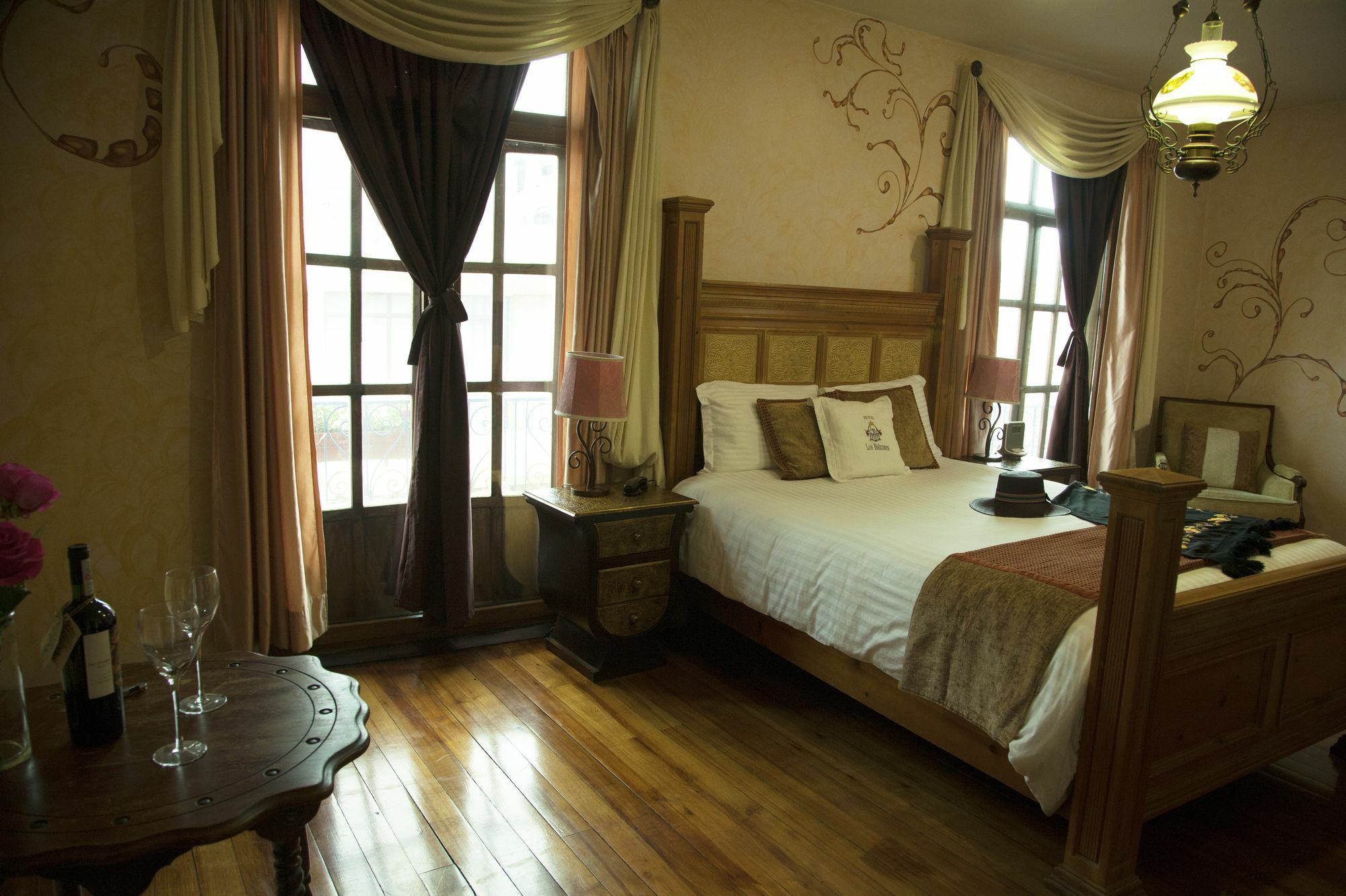 Hotel Boutique Los Balcones Cuenca Bagian luar foto